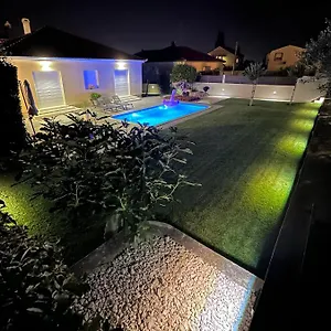 Tony's House With Private Pool, Garden And Parking Villa